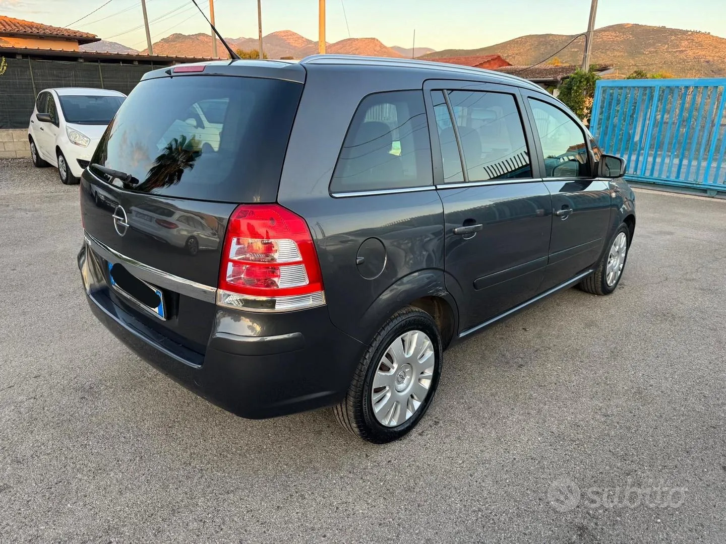 Opel Zafira 2013 photo 3