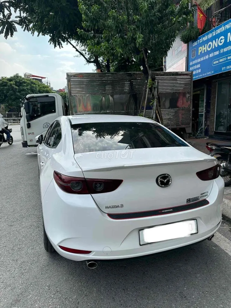Mazda 3 2022 photo 3