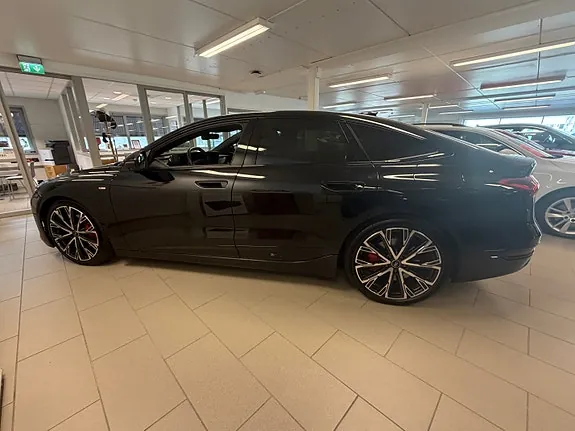 Audi A6 E-Tron 2026 photo 3