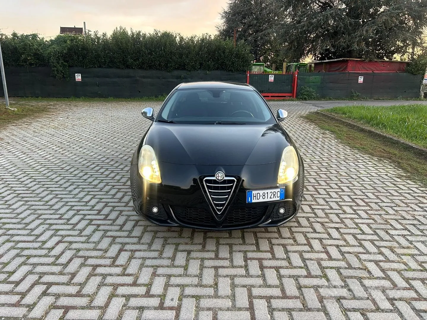 Alfa Romeo Giulietta 2013 photo 2