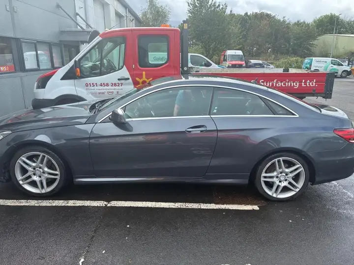 Mercedes-Benz E-Class 2014 photo 5