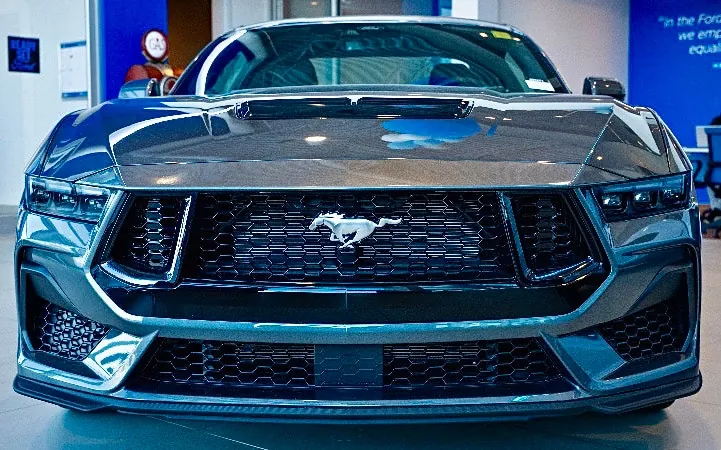 Ford Mustang 2025 photo 4