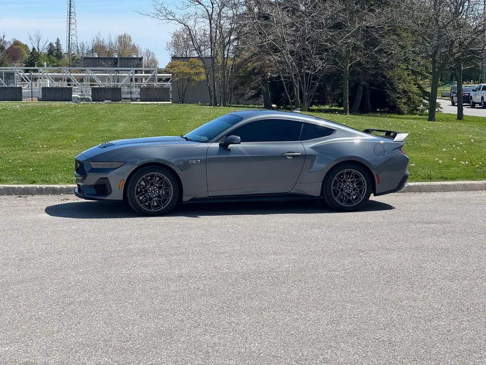 Ford Mustang 2025 photo 3