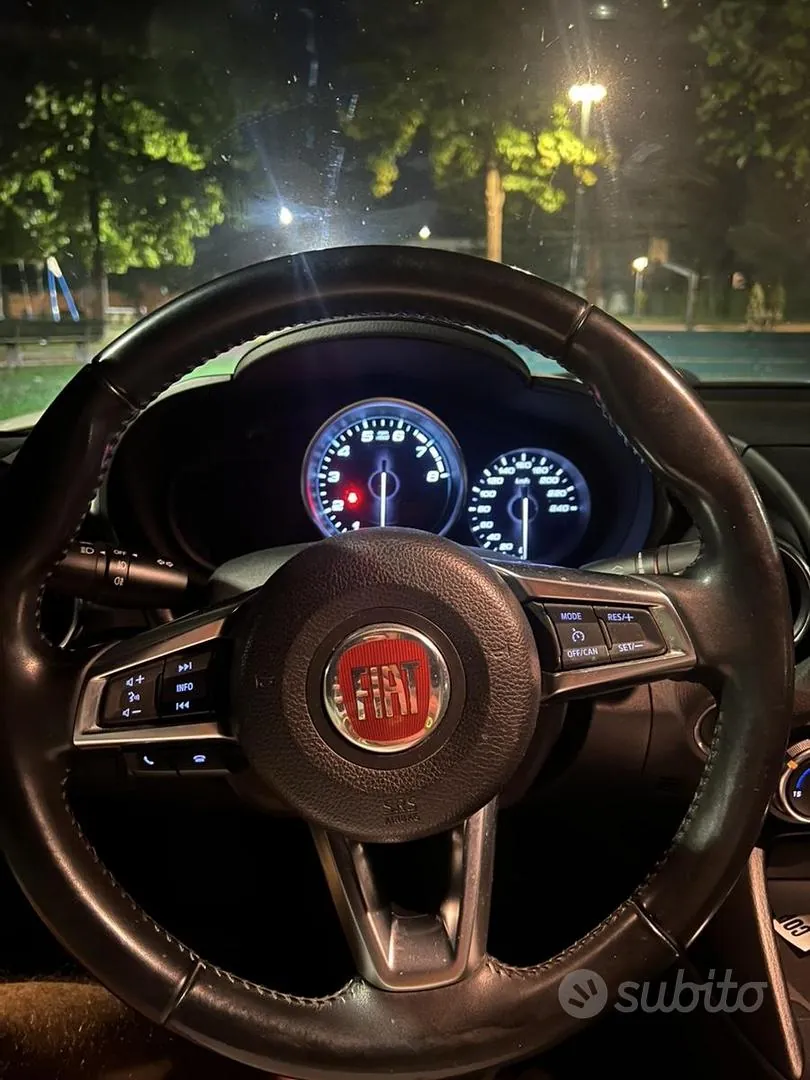 Fiat 124 Spider 2016 photo 4