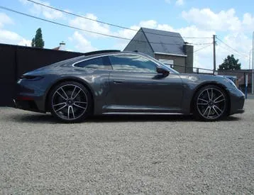 Porsche 911 2024 photo 2