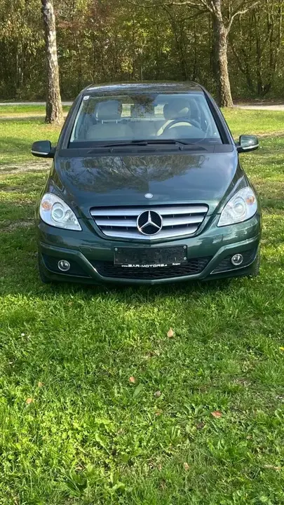 Mercedes-Benz B-Class 2010 photo 3