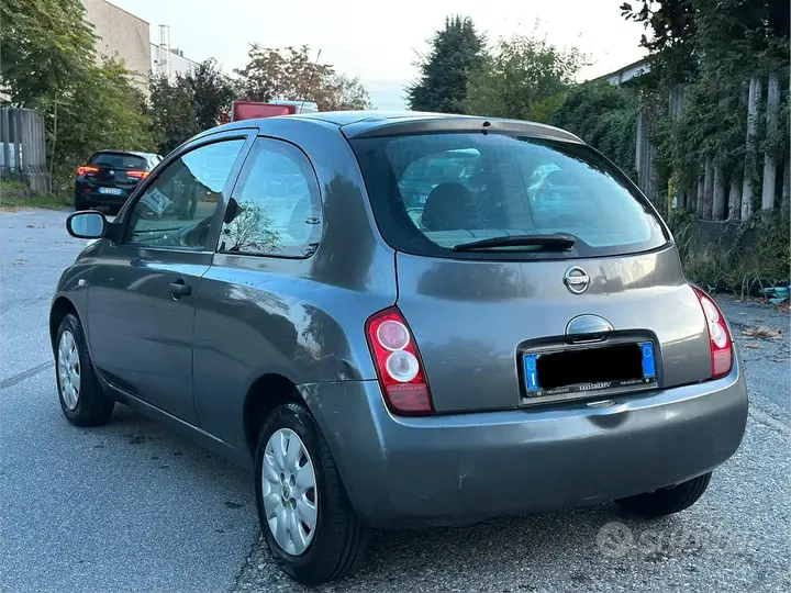 Nissan Micra 2005 photo 2