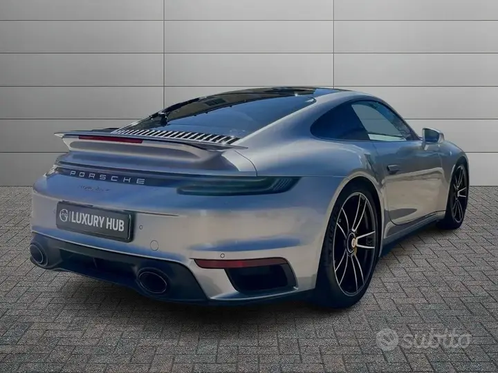 Porsche 911 2020 photo 2