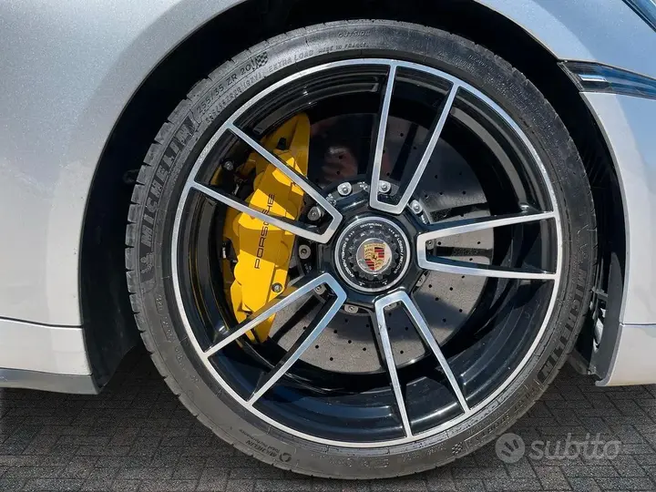 Porsche 911 2020 photo 5