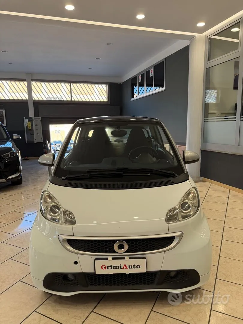 Smart Fortwo 2012 photo 2