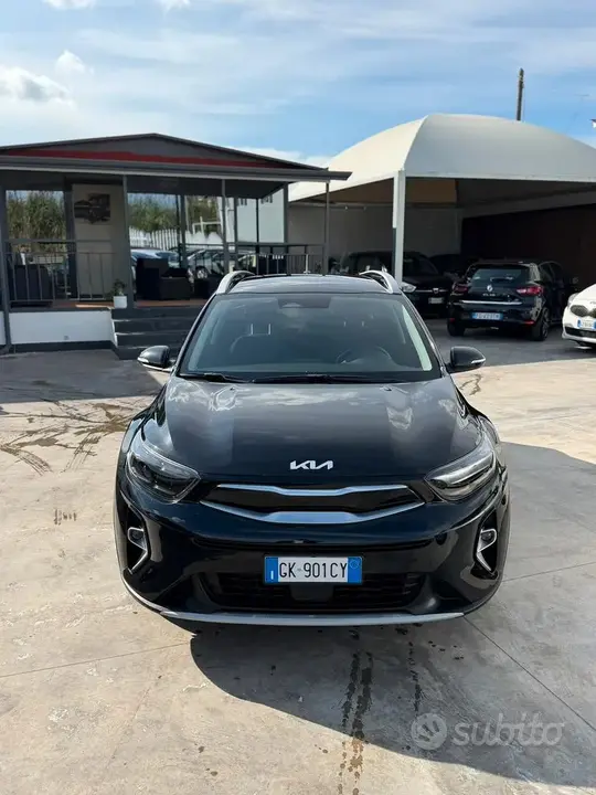 Kia Stonic 2022 photo 2