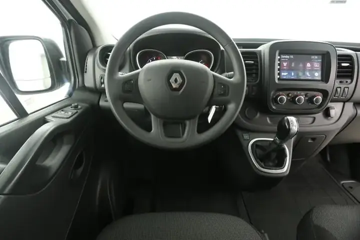 Renault Trafic 2021 photo 3