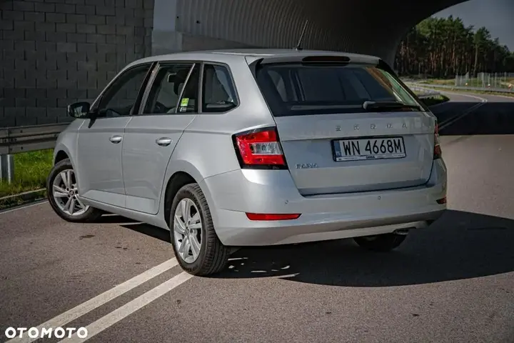 Skoda Fabia Combi 2020 photo 2