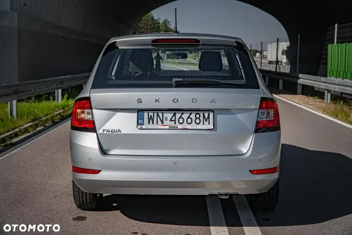 Skoda Fabia Combi 2020 photo 3