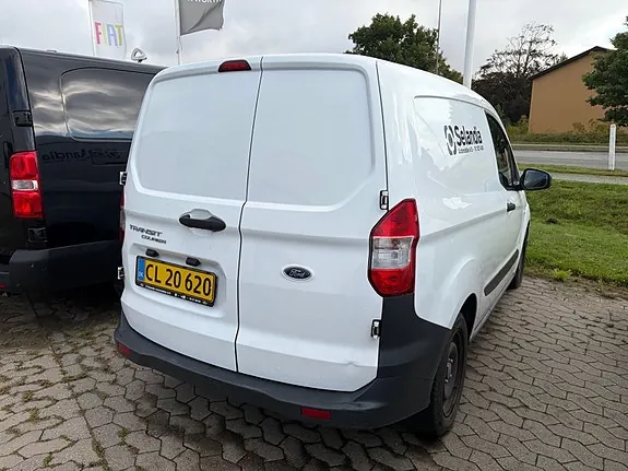 Ford Transit Courier 2019 photo 4