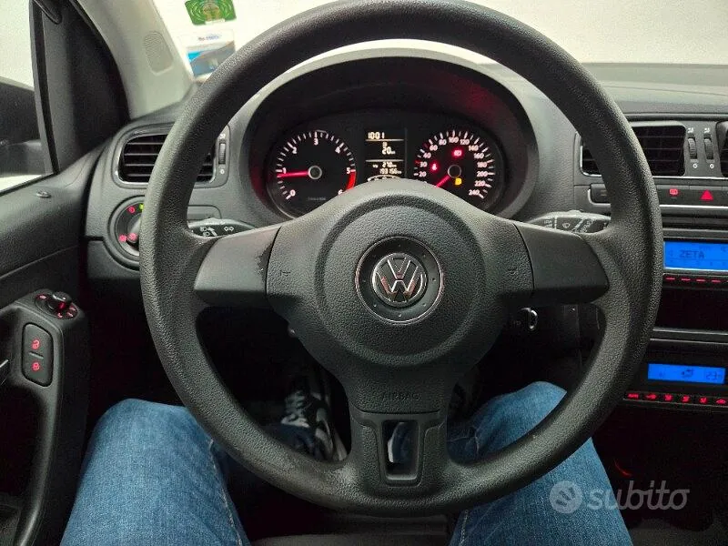 Volkswagen Polo 2010 photo 5