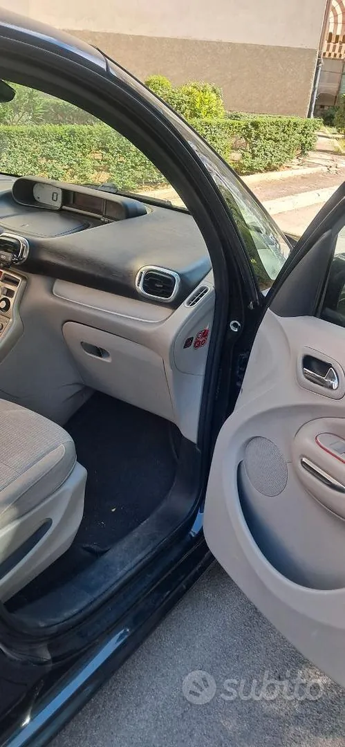 Citroen C3 Picasso 2009 photo 2