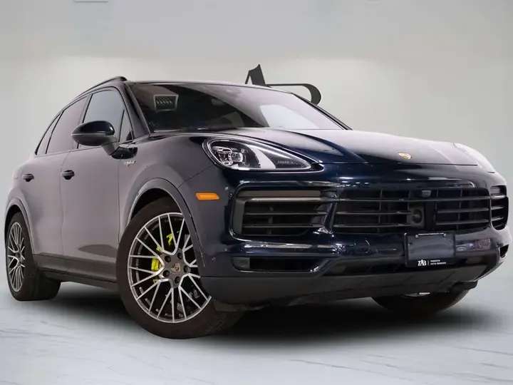 Porsche Cayenne 2022 photo 2