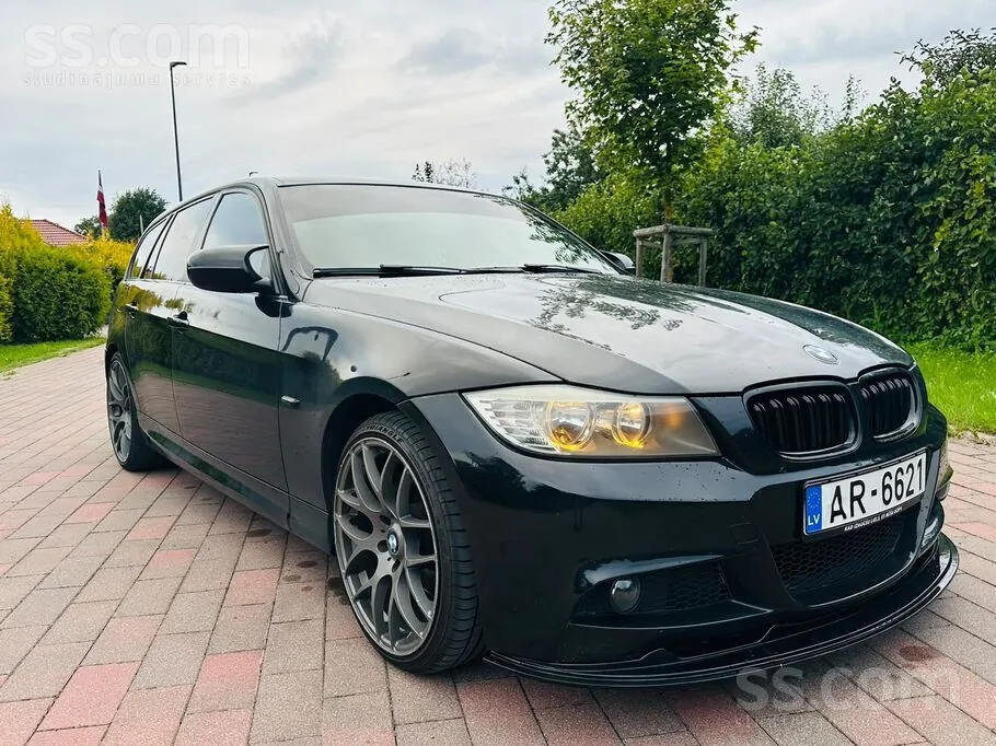 BMW 318 2010 photo 3