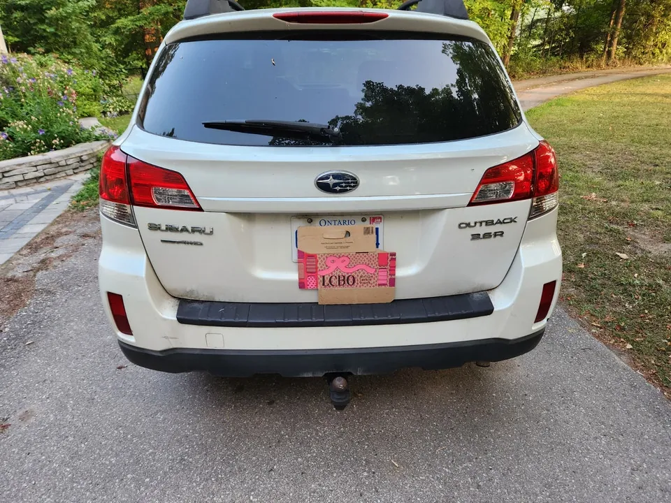 Subaru Outback 2010 photo 4
