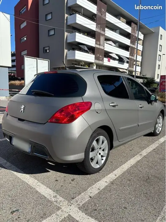 Peugeot 308 2010 photo 2