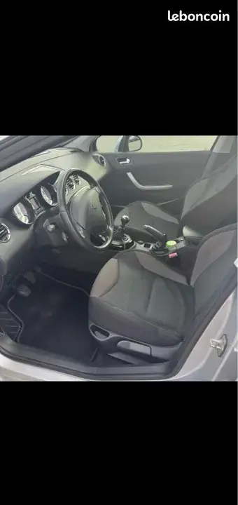 Peugeot 308 2010 photo 3
