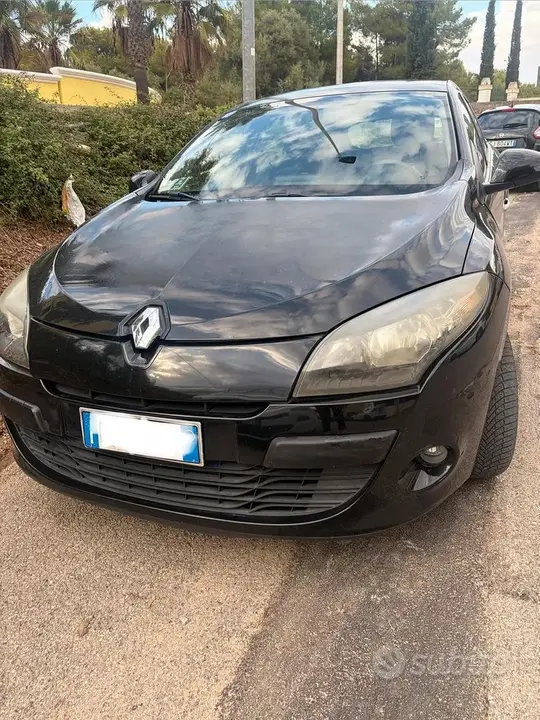 Renault Megane 2011 photo 2