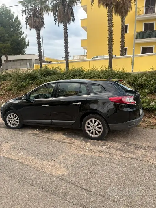 Renault Megane 2011 photo 3