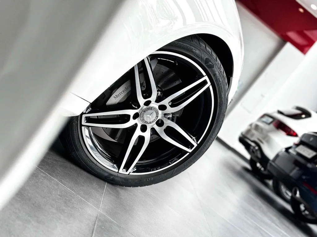 Mercedes-Benz E-Class 2017 photo 3