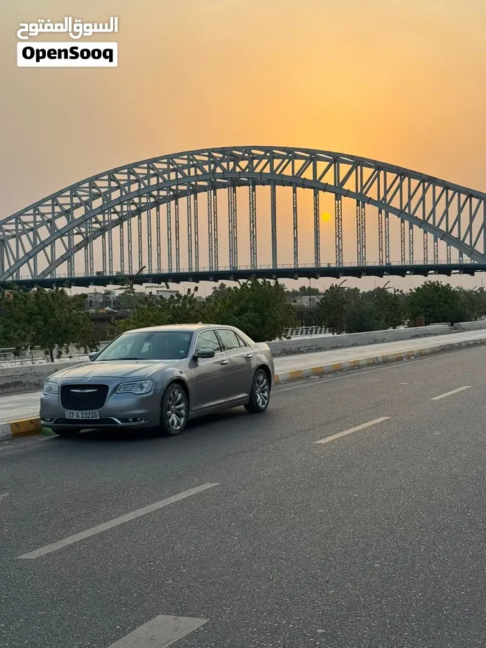 Chrysler 300 2015 photo 2