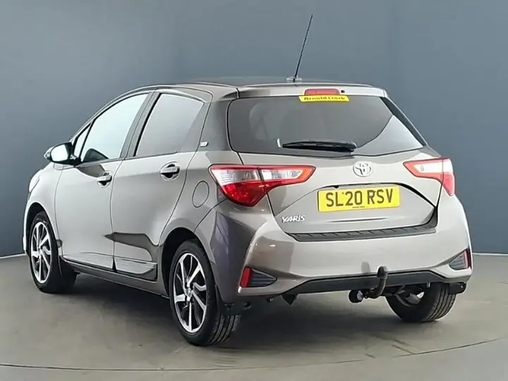 Toyota Yaris 2020 photo 2