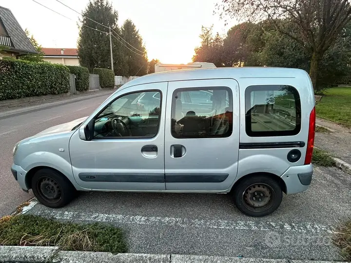 Renault Kangoo 2006 photo 2