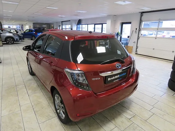 Toyota Yaris 2014 photo 3