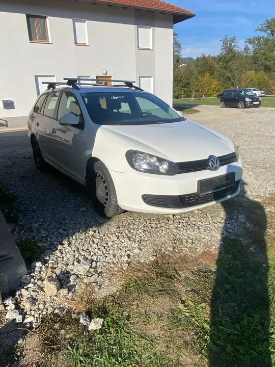 Volkswagen Golf 2012 photo 2