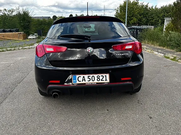 Alfa Romeo Giulietta 2018 photo 5