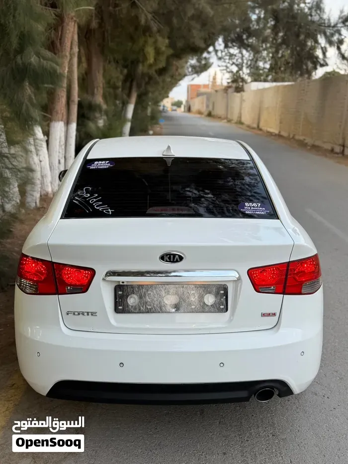 Kia Forte 2012 photo 2