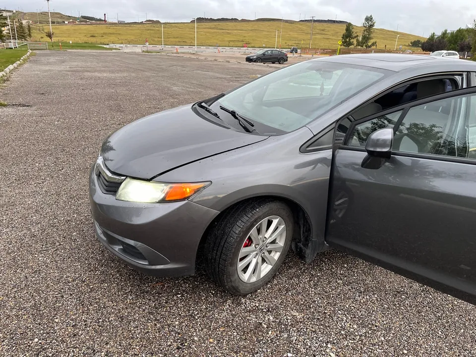 Honda Civic 2012 photo 2