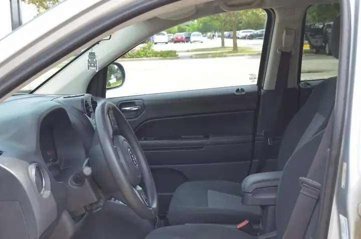 Jeep Compass 2011 photo 5
