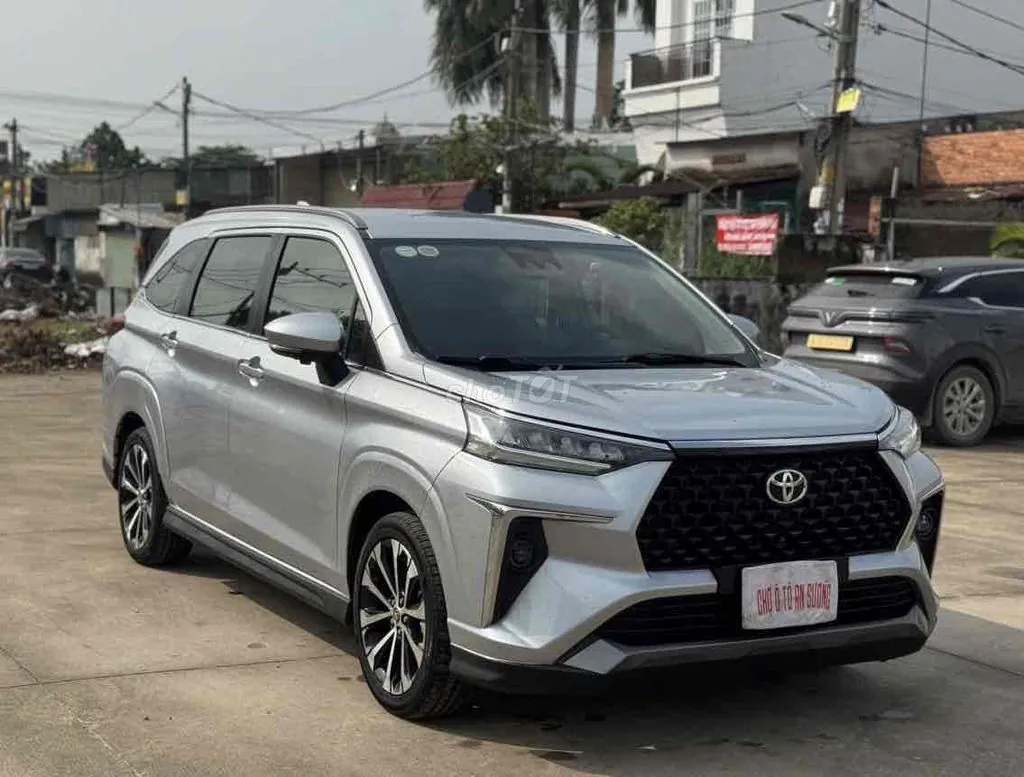 Toyota Veloz 2023 photo 2