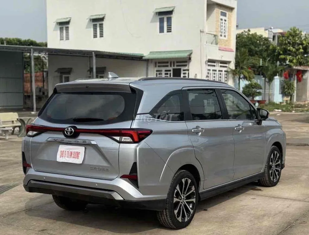 Toyota Veloz 2023 photo 4