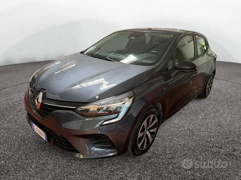 Renault Clio 2023 photo 2