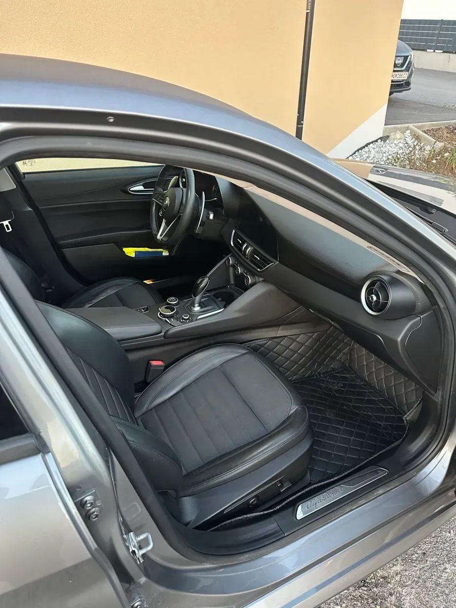 Alfa Romeo Giulia 2017 photo 3