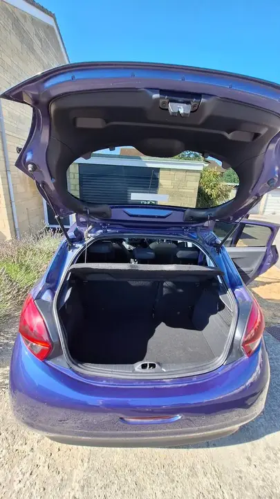 Peugeot 208 2017 photo 5