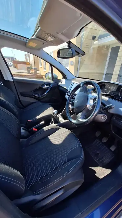 Peugeot 208 2017 photo 4