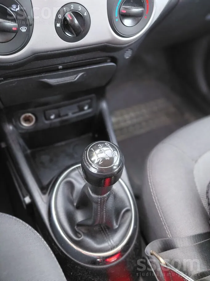 Hyundai I20 2012 photo 5