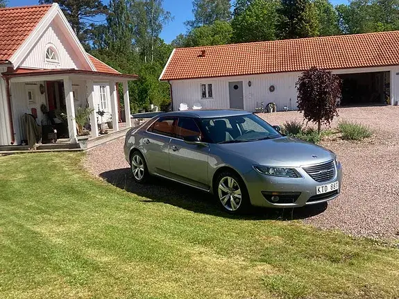 Saab 9-5 2010 photo 3