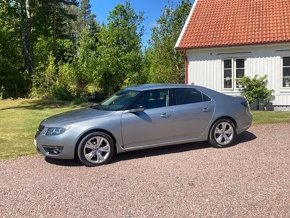 Saab 9-5 2010 photo 4