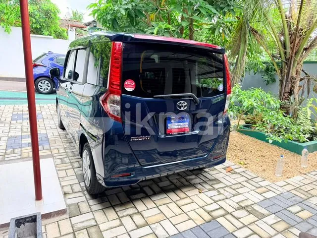 Toyota Roomy 2023 photo 2