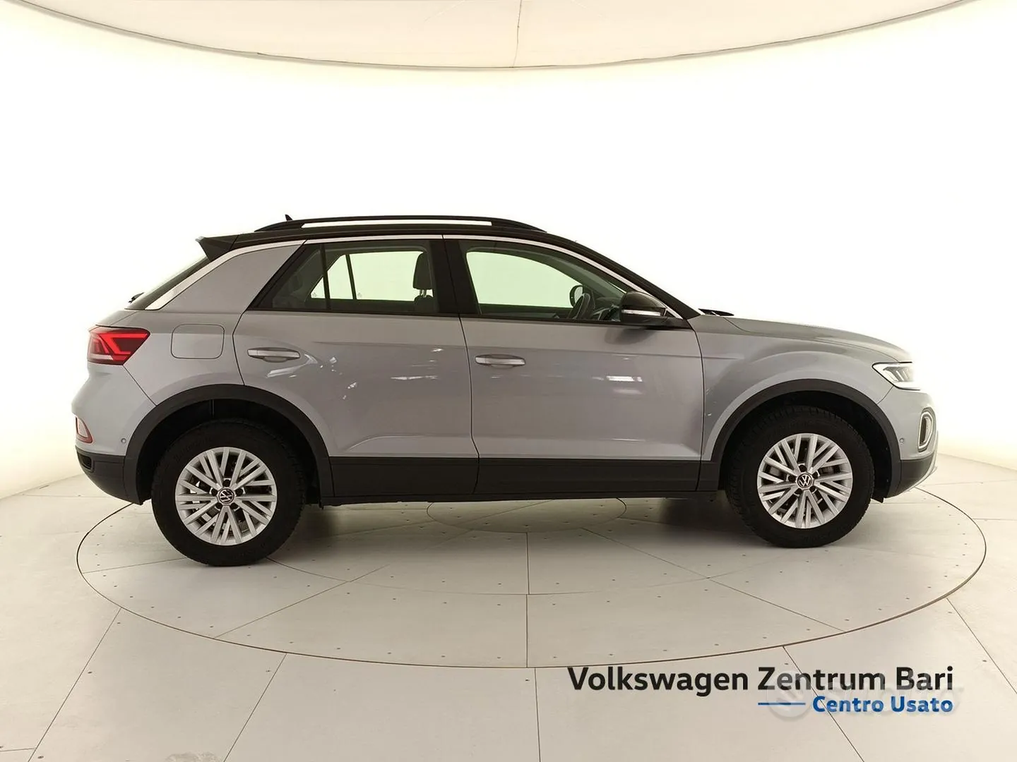 Volkswagen T-Roc 2023 photo 5