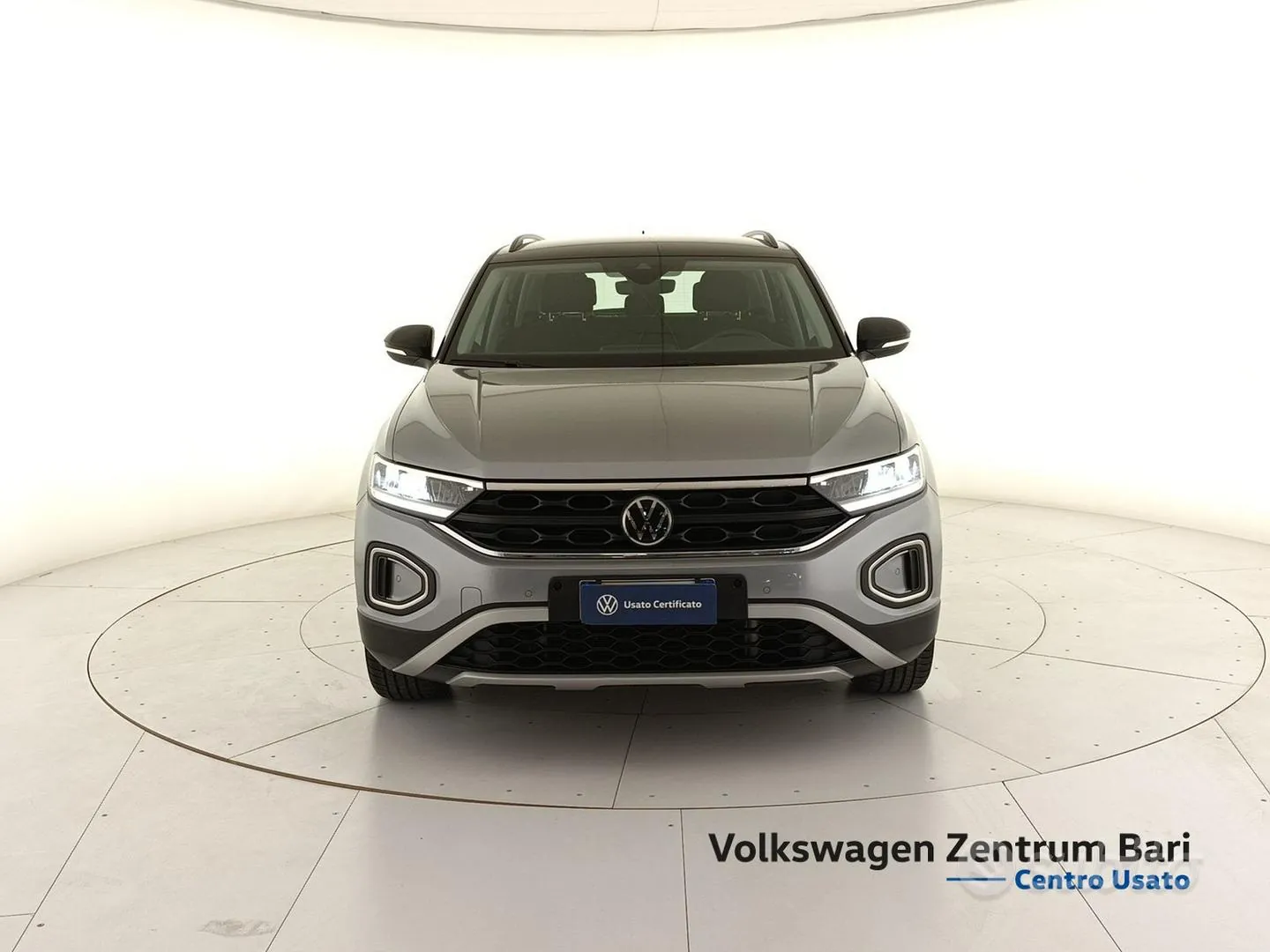 Volkswagen T-Roc 2023 photo 3